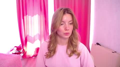 Snapshot of marianna_meow246 chatting on 07/06/26, 11:40 marianna_meow246 online show from 07/06/26, 11:40