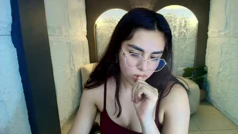 Snapshot of marianna_r_ chatting on 02/25/26, 07:45 marianna_r_ online show from 02/25/26, 07:45