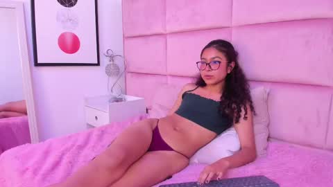 marianna_ray_ online show from 02/20/25, 03:41
