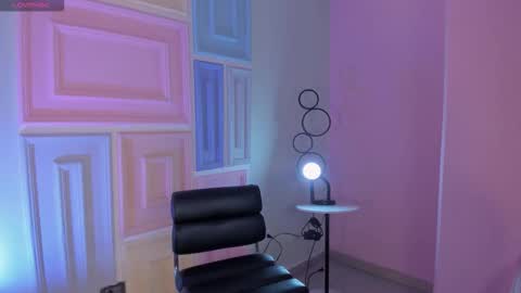 Marianne  online show from 11/13/25, 08:30