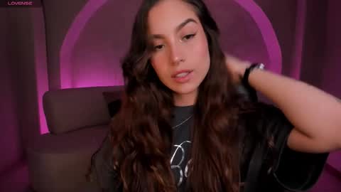 Marianne  online show from 12/16/25, 10:15