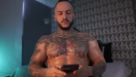 Snapshot of mariano_costa chatting on 12/22/24, 02:27 Mariano Costa online show from 12/22/24, 02:27