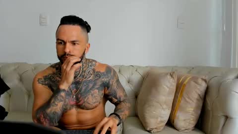 Snapshot of mariano_costa chatting on 01/13/25, 05:55 Mariano Costa online show from 01/13/25, 05:55