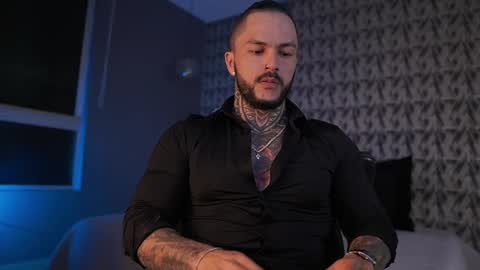 Snapshot of mariano_costa chatting on 01/19/25, 04:54 Mariano Costa online show from 01/19/25, 04:54