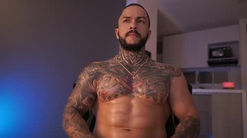 Snapshot of mariano_costa chatting on 01/21/25, 04:21 Mariano Costa online show from 01/21/25, 04:21