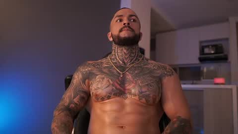 Snapshot of mariano_costa chatting on 01/27/25, 03:26 Mariano Costa online show from 01/27/25, 03:26