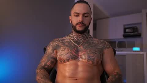 Snapshot of mariano_costa chatting on 01/28/25, 04:50 Mariano Costa online show from 01/28/25, 04:50