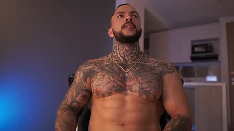 Snapshot of mariano_costa chatting on 02/01/25, 09:21 Mariano Costa online show from 02/01/25, 09:21