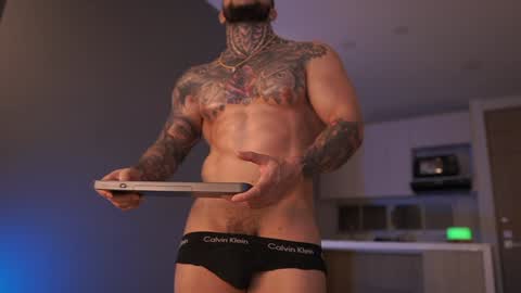 Snapshot of mariano_costa chatting on 02/02/25, 02:48 Mariano Costa online show from 02/02/25, 02:48