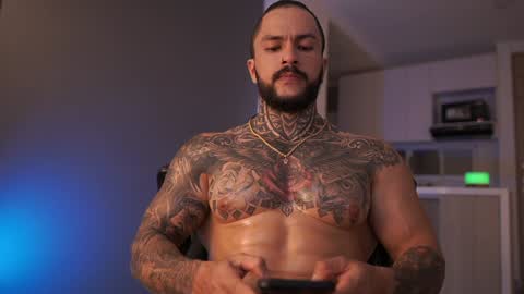 Snapshot of mariano_costa chatting on 02/07/25, 11:55 Mariano Costa online show from 02/07/25, 11:55