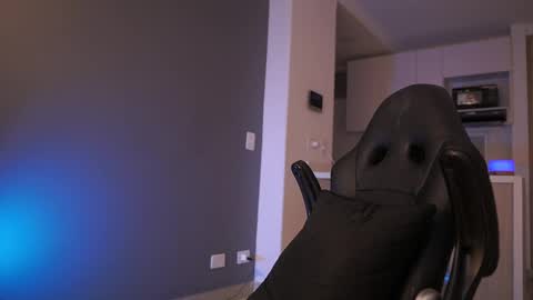 Snapshot of mariano_costa chatting on 02/18/25, 04:04 Mariano Costa online show from 02/18/25, 04:04