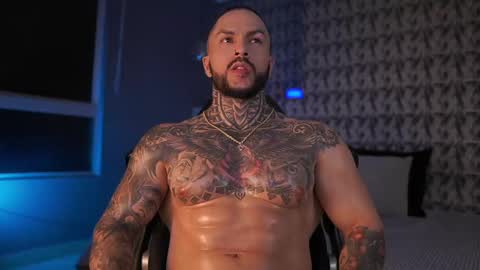 Snapshot of mariano_costa chatting on 03/11/25, 03:16 Mariano Costa online show from 03/11/25, 03:16