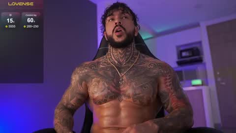 Snapshot of mariano_costa chatting on 09/22/25, 02:13 Mariano Costa online show from 09/22/25, 02:13