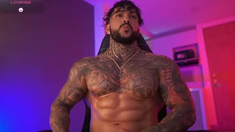 Snapshot of mariano_costa chatting on 10/02/25, 02:29 Mariano Costa online show from 10/02/25, 02:29