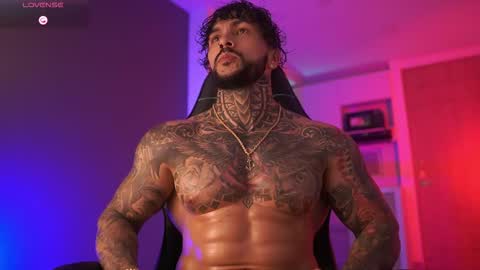 Snapshot of mariano_costa chatting on 11/30/25, 02:48 Mariano Costa online show from 11/30/25, 02:48