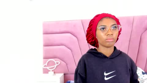 marianrosse online show from 10/12/25, 07:35