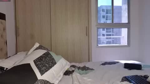 Antonia online show from 12/19/25, 06:15