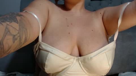 Maria  paulina online show from 04/21/26, 06:52