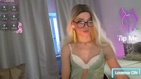 Snapshot of maridekoks chatting on 01/22/25, 01:21 Mari online show from 01/22/25, 01:21