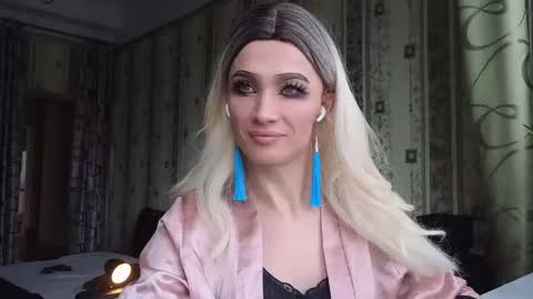 Snapshot of maridekoks chatting on 02/25/25, 12:03 Mari online show from 02/25/25, 12:03