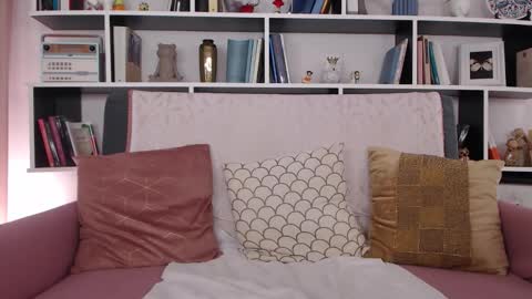 Maria online show from 12/22/25, 04:04