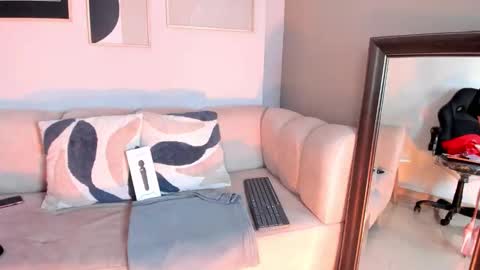 Snapshot of marie_bass chatting on 01/07/26, 01:02 marie_bass online show from 01/07/26, 01:02