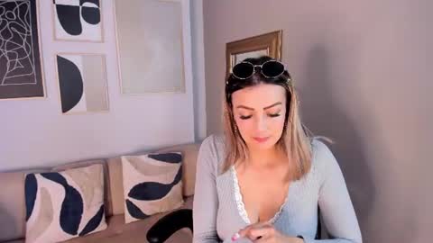 Snapshot of marie_bass chatting on 06/11/26, 02:04 marie_bass online show from 06/11/26, 02:04