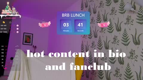 Snapshot of marie_diaze chatting on 12/11/24, 08:26 Marie LEAVE YOUR WITH ME online show from 12/11/24, 08:26