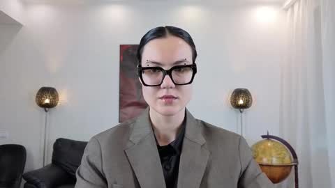 Snapshot of marie_fitch chatting on 05/14/26, 02:07 Marie Fitch online show from 05/14/26, 02:07