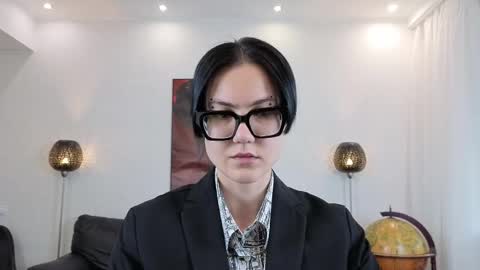 Snapshot of marie_fitch chatting on 05/20/26, 04:18 Marie Fitch online show from 05/20/26, 04:18