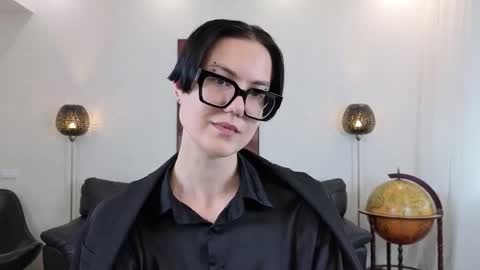 Snapshot of marie_fitch chatting on 05/22/26, 04:19 Marie Fitch online show from 05/22/26, 04:19