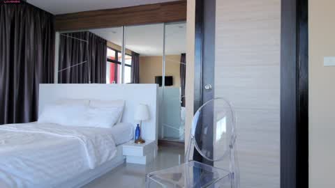 Marie online show from 12/07/24, 06:54