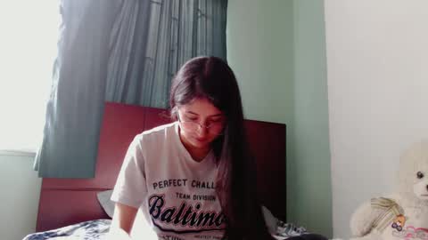 Snapshot of marie_pourtoi69 chatting on 12/11/24, 09:34 700 pm Washington time online show from 12/11/24, 09:34