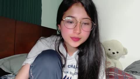 Snapshot of marie_pourtoi69 chatting on 12/12/24, 12:38 700 pm Washington time online show from 12/12/24, 12:38