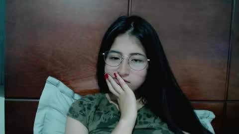 Snapshot of marie_pourtoi69 chatting on 12/17/24, 05:18 700 pm Washington time online show from 12/17/24, 05:18