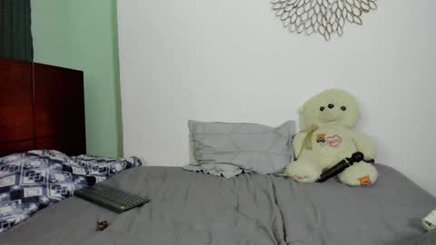 Snapshot of marie_pourtoi69 chatting on 01/04/25, 04:33 700 pm Washington time online show from 01/04/25, 04:33