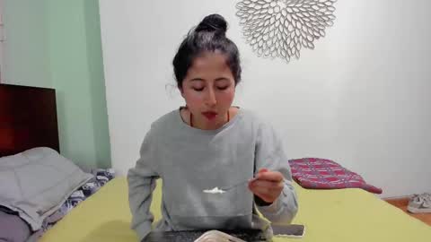 Snapshot of marie_pourtoi69 chatting on 02/16/25, 01:14 700 pm Washington time online show from 02/16/25, 01:14