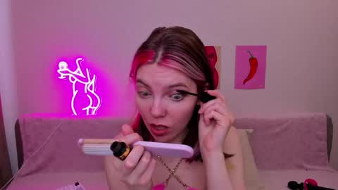 Snapshot of marie_reyess chatting on 04/30/26, 03:24 Marie 3 online show from 04/30/26, 03:24