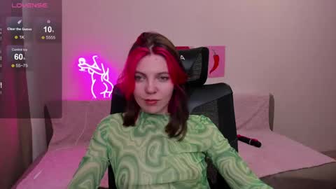 Snapshot of marie_reyess chatting on 05/07/26, 03:56 Marie 3 online show from 05/07/26, 03:56