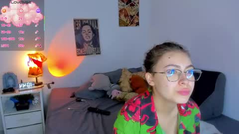 Snapshot of marieetaylor chatting on 04/27/26, 07:12 Mariee online show from 04/27/26, 07:12