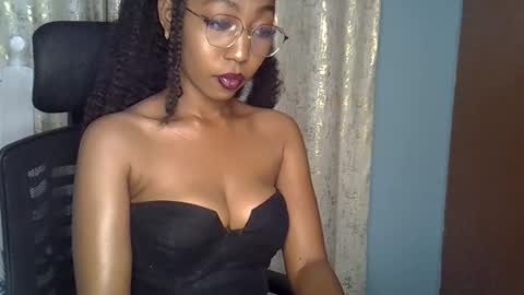 Snapshot of mariejuana_bliss chatting on 09/09/25, 06:29 mariejuana online show from 09/09/25, 06:29