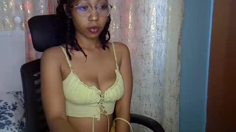 Snapshot of mariejuana_bliss chatting on 09/12/25, 10:15 mariejuana online show from 09/12/25, 10:15