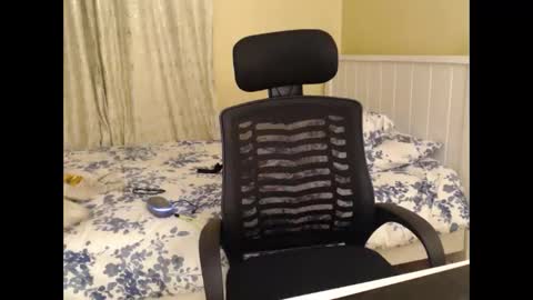 Snapshot of mariejuana_bliss chatting on 10/17/25, 09:39 mariejuana online show from 10/17/25, 09:39