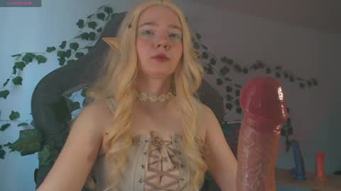 Snapshot of mariel_a_gold chatting on 04/02/26, 07:17 Mariel Gold online show from 04/02/26, 07:17