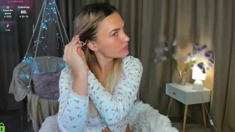 Mariel online show from 10/01/25, 01:33