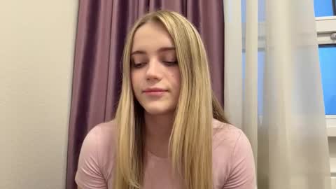 Sofia online show from 03/04/26, 03:18