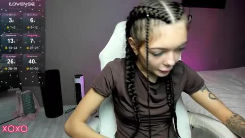 Maria  online show from 10/30/25, 10:06