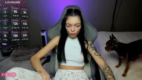 Maria  online show from 12/04/25, 10:24