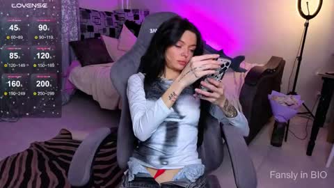 Maria  online show from 05/25/26, 05:52
