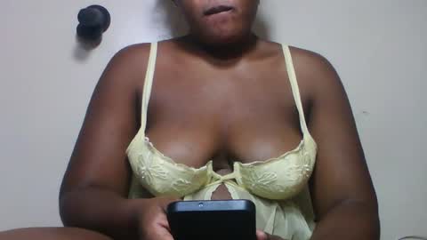 Snapshot of marielove51 chatting on 07/19/26, 08:56 Marie online show from 07/19/26, 08:56